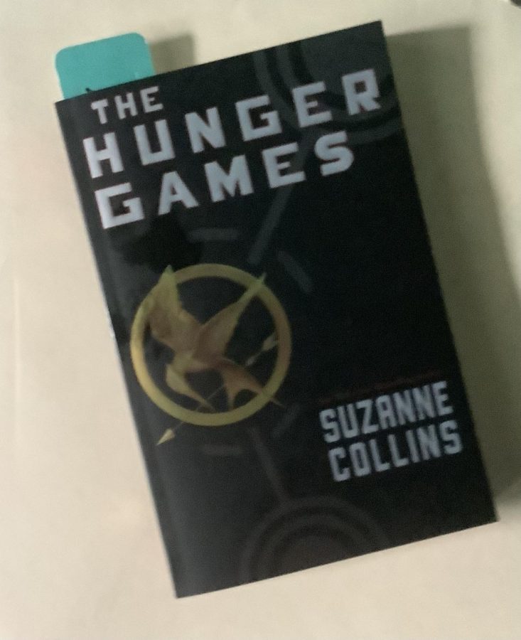 The+Hunger+Games+by+Suzanne+Collins